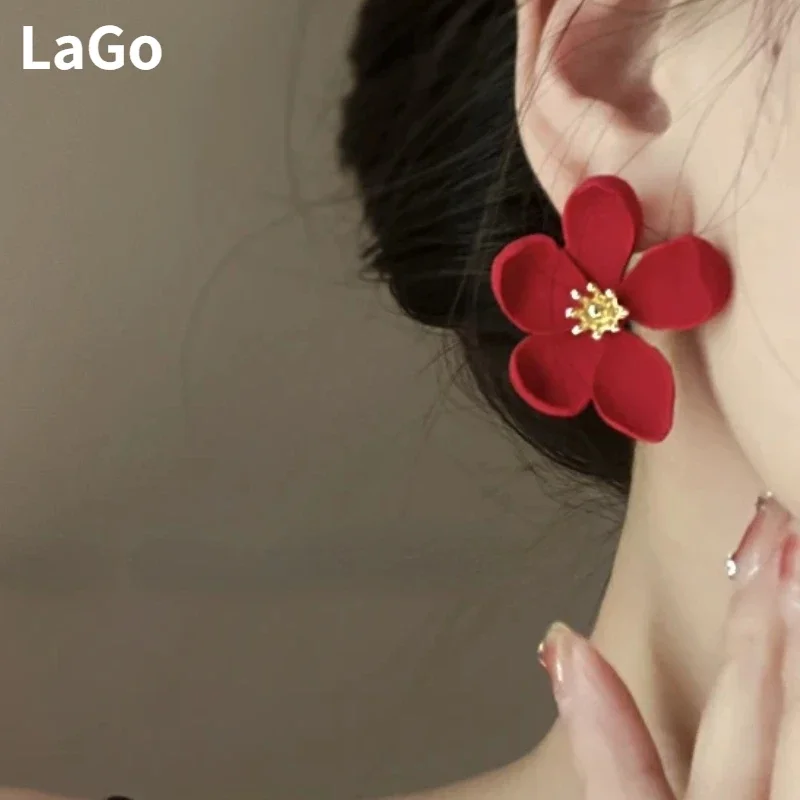 Modern Jewelry Exaggerated Gold Color Red Flower Earrings For Women 2024 New Trend Party Gift Hot Selling Accessories