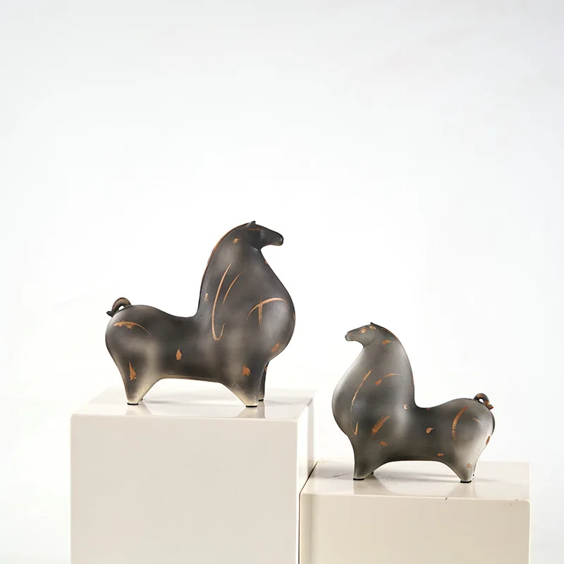 Light luxury Song Dynasty aesthetic decorative horse ornament new Chinese model room open grid