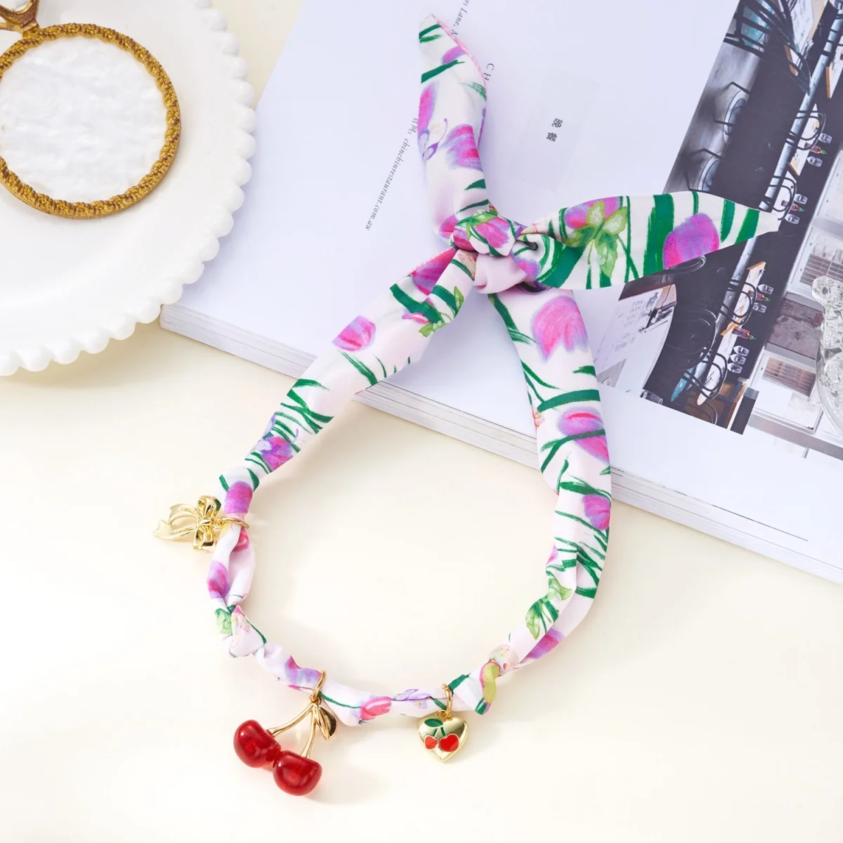 Mehrschichtiger roter Kirschherz-Schal, Y-förmige lange Halskette für Damen und Herren, süße Erdbeerblume, künstliche Perlen-Choker-Schmuckstücke – Detail 21