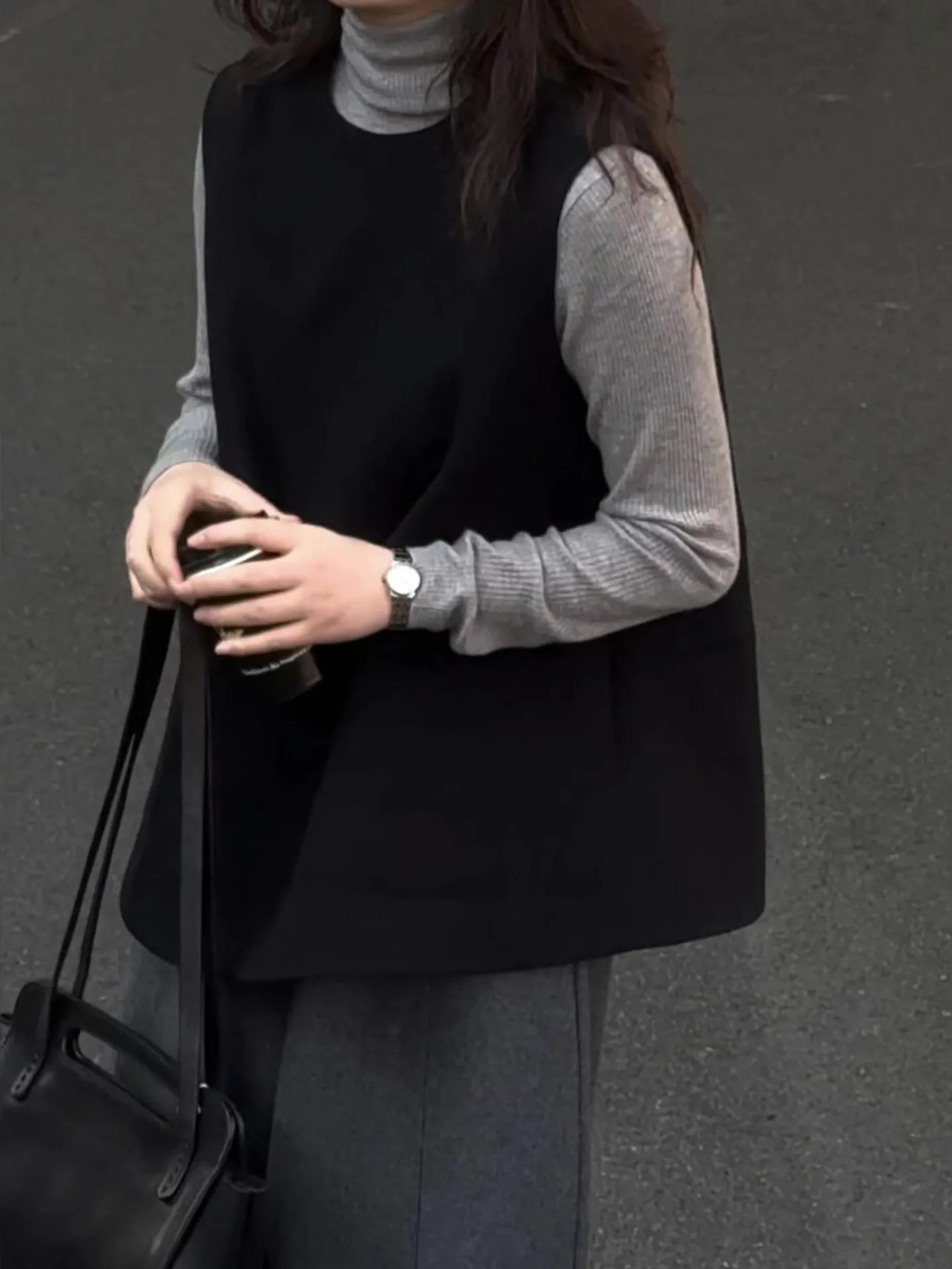 

Black Sleeveless Vest Fashionable Commute Versatile Layering 2026 Winter New Arrival Minimalist Style All-Match Office Wear