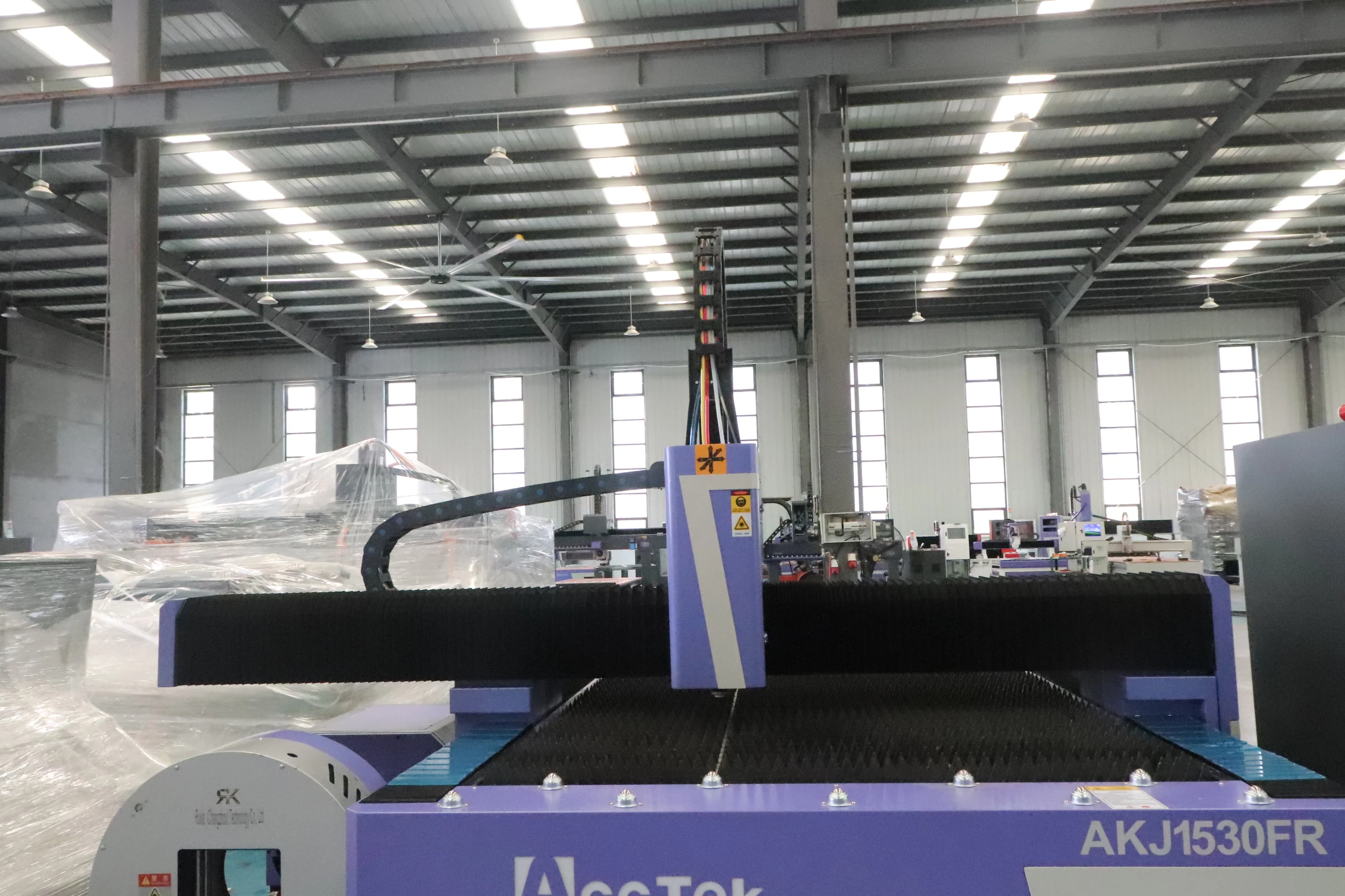 Machine de découpe laser à fib - Fiber Laser Cutter 1500W Metal avis et prix