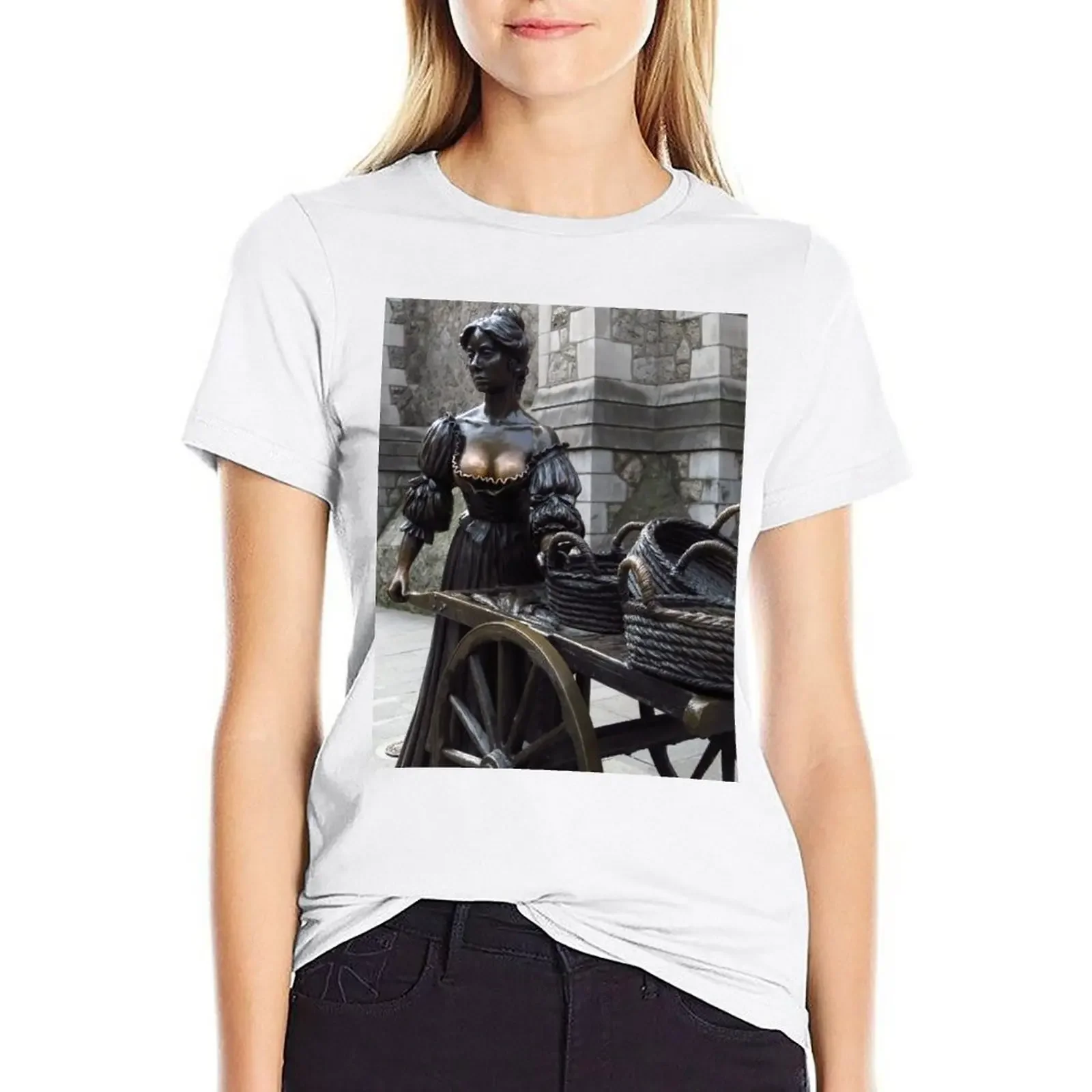 

Molly Malone Statue, Suffolk Street, Dublin T-shirt vintage clothes animal print shirt for girls cute clothes Women clothing