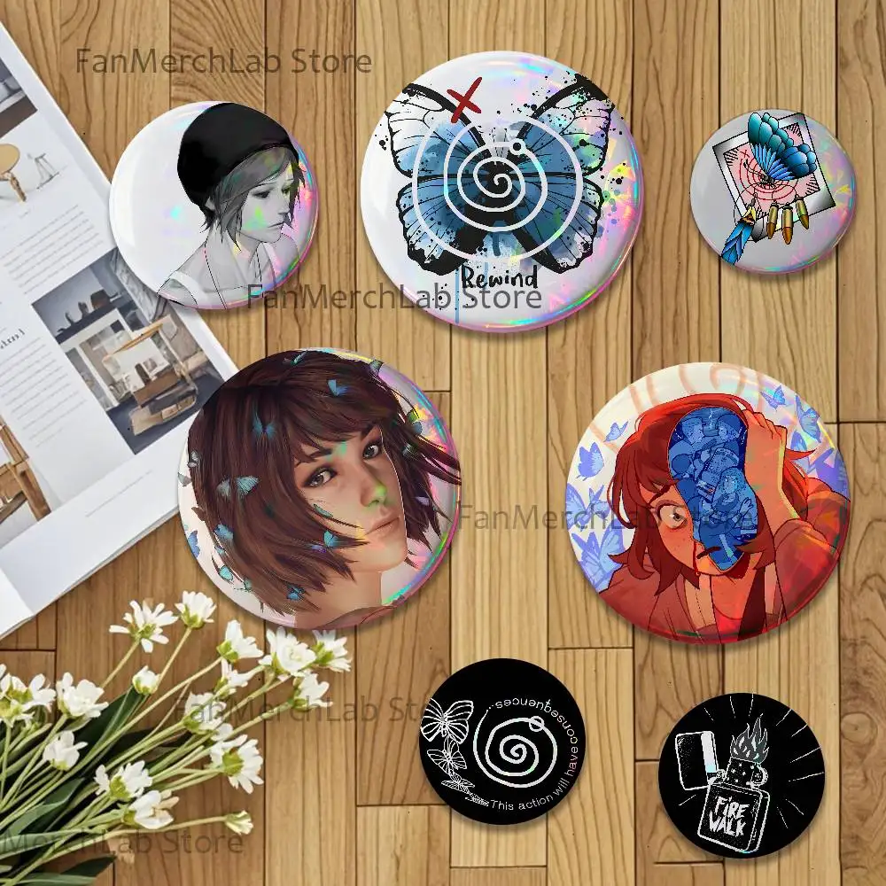 

Game L-Life Is Strange Creative Round Badge Button Pin Bag Decor Fans Collection Friends Gift Brooch