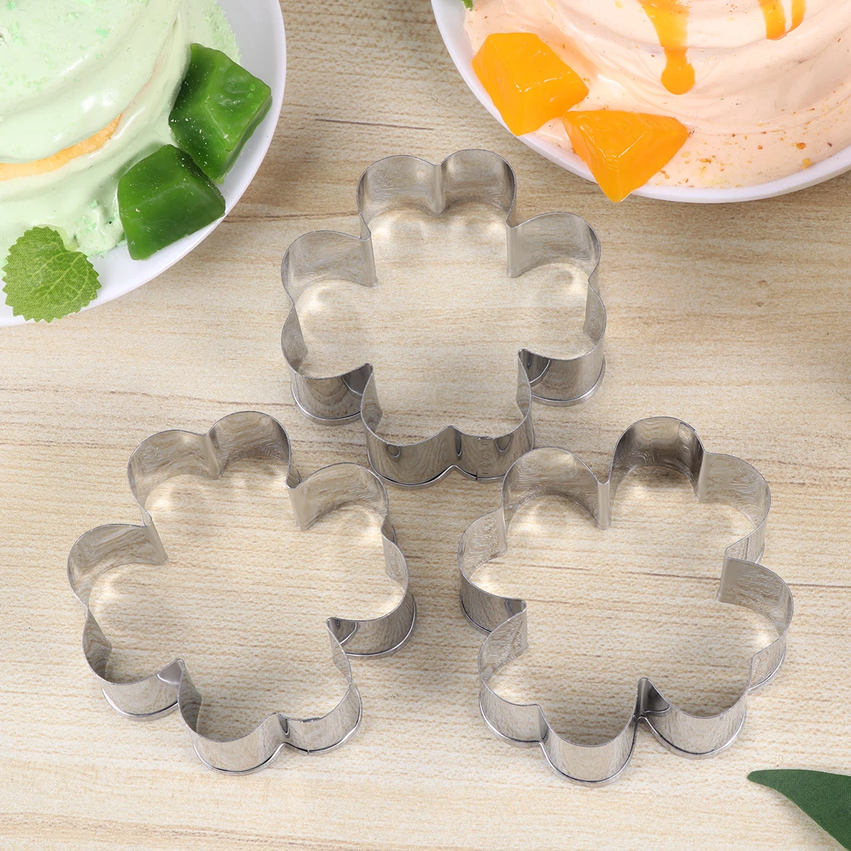 

5Pcs Four Clover Shaped Cake Mold Stainless Steel Biscuit Cutter for Baking Mini Cakes Cupcakes Muffins Dessert