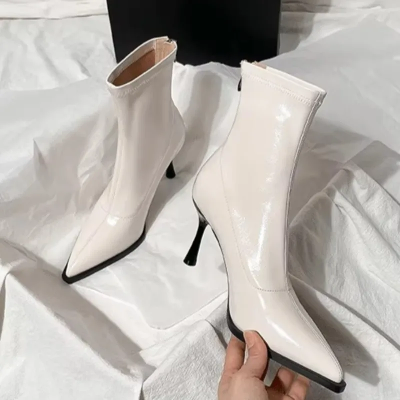 Three-color Short Boots Women 2025 New Autumn Soft Bottom Sexy Pointed Designer Retro Patent Leather Short Boots Large Size