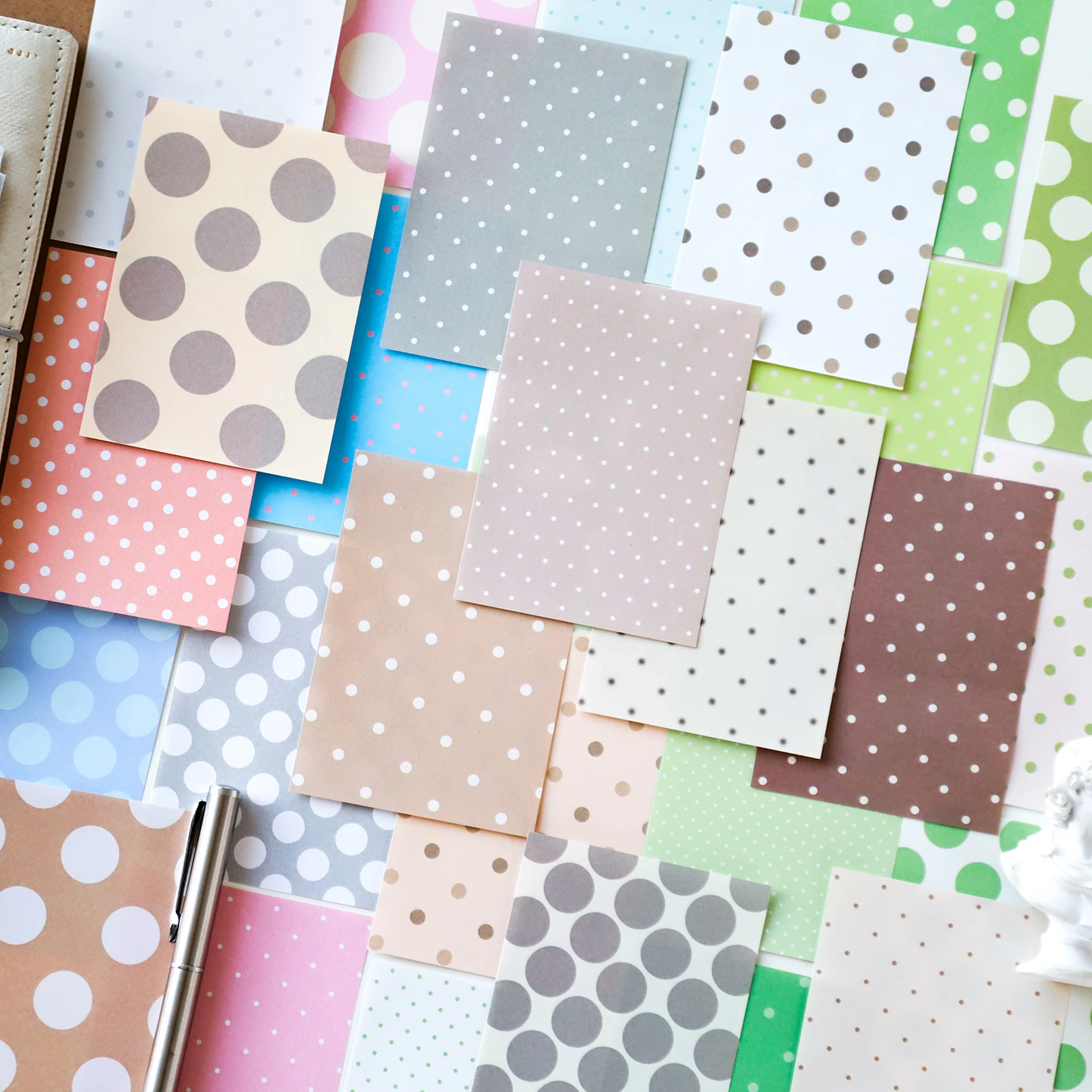 200 Pieces of Small Notebook Sticky Notes with Colorful Basic Polka Dot Decorative Patterns and Vintage Background Material Paper (Non-Adhesive)