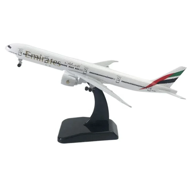 Scale 1:200 20cm Alloy Material Boeing 777 Emirates Airline Diecast Airplane Model Home Decoration Accessories Desktop ornament