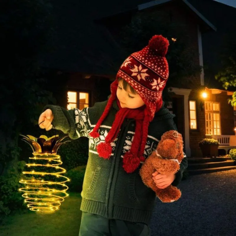 Solar Charging Light LED Copper Wire Light String Pineapple Iron Lantern Outdoor Waterproof Garden Decorative Hanging Lights