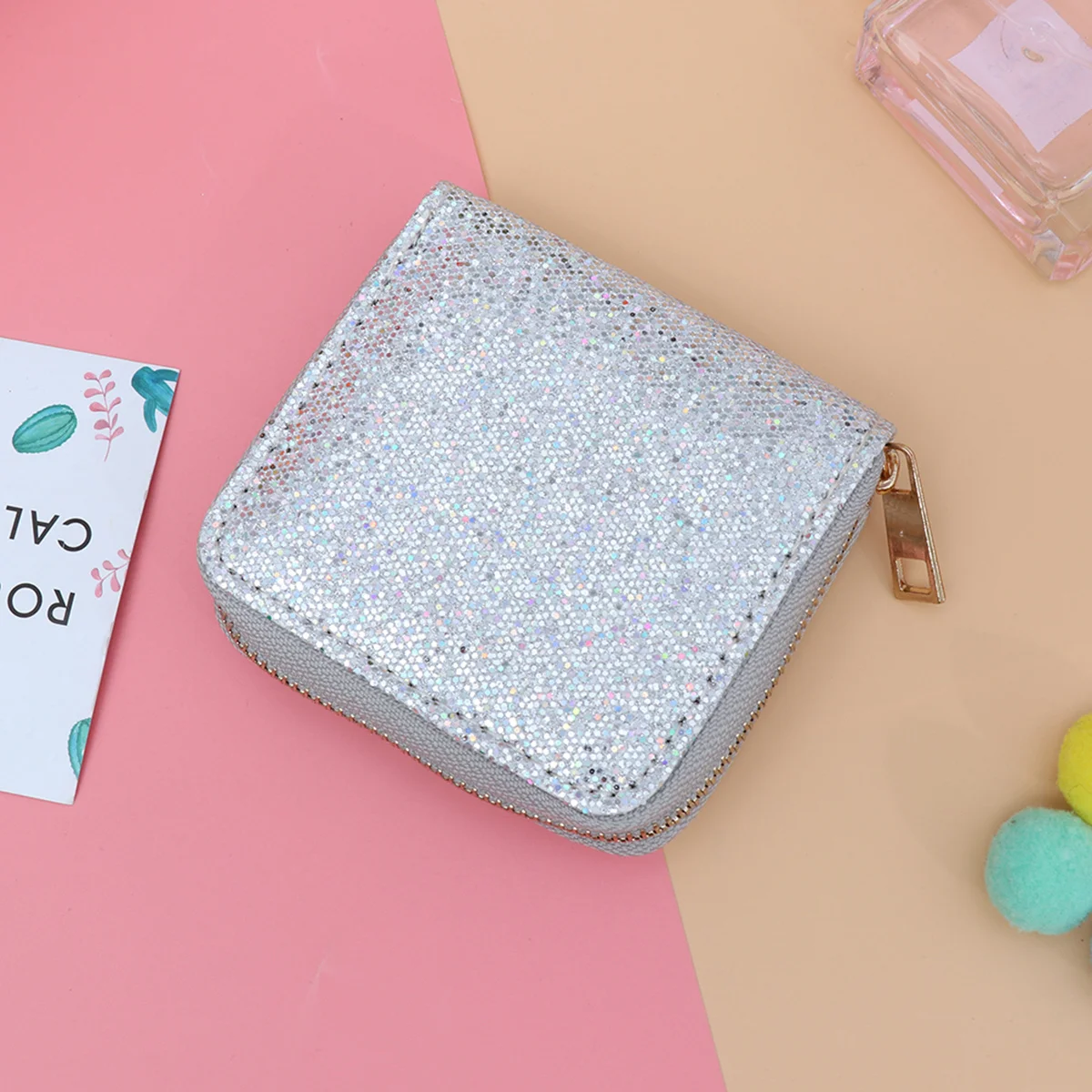 محفظة فضية لامعة للعملات المعدنية بسحاب، تصميم أنيق وخفيف الوزن ونحيف للتسوق والمناسبات الخاصة