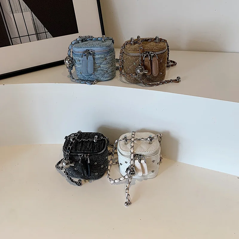 

Fashion Rivet Mini Bag Women Autumn/Winter 2025 New Fashion Chain Crossbody Bag Lipstick Bag Boys Girls Single Shoulder Bag