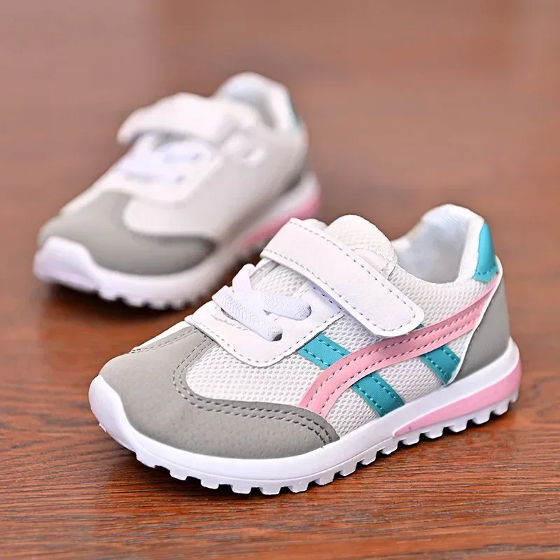 Sneakers in rete per bambini comode scarpe da corsa per bambini traspiranti ragazzi ragazze calzature Casual studenti scarpe antiscivolo con fondo