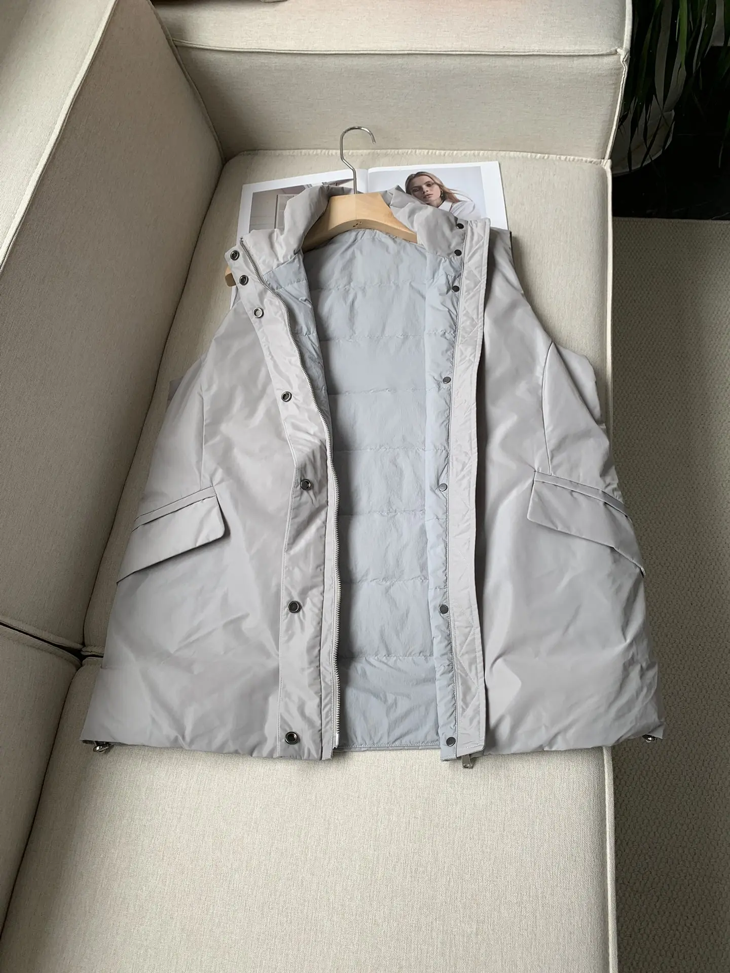 New Mid-Length Down Vest For Women With Detachable Hood, White Goose Down Vest, Loose Casual Warm Jacket