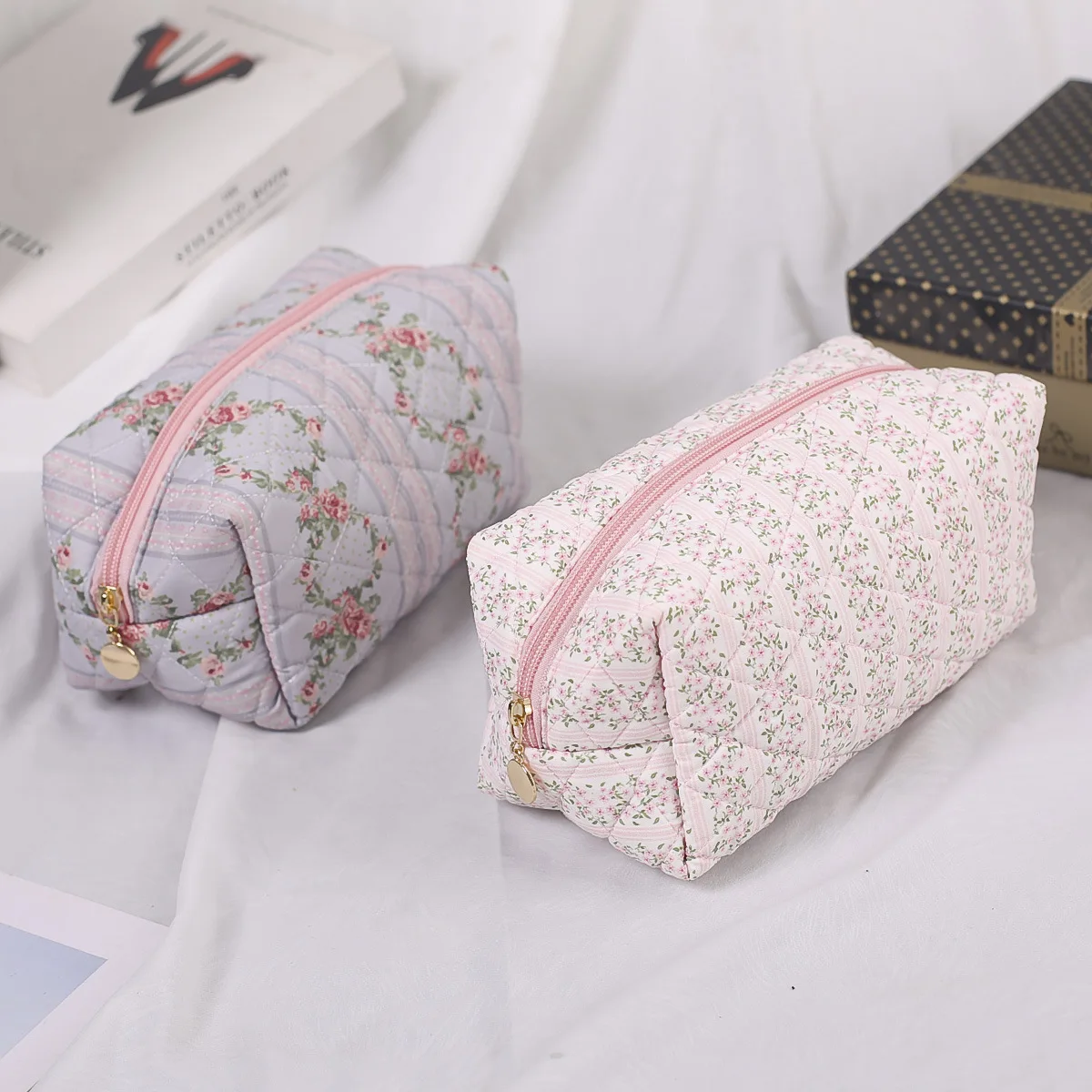 Fragmented Makeup Bag Travel Skincare Products Zipper Bag Wash Bag Small Fresh Cosmetics Storage Bag Cosmetic Bag Accessory