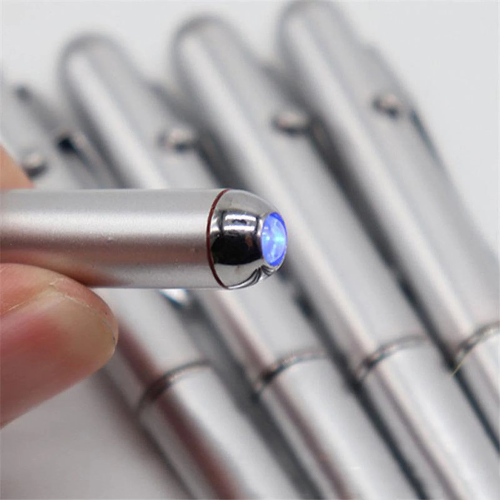 1/2Pcs Invisible Ink Pen Secret Writing Marker for Office School Supplies UV Light Ballpoint Pen New Year Gifts for Kids