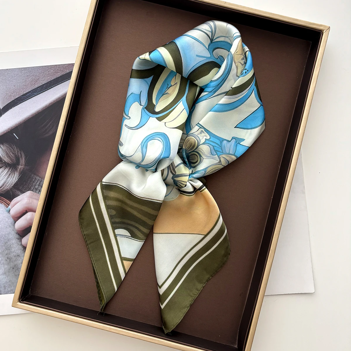 Design Print Silk Imitation Sc - Ascot Neck Scarf recension och pris