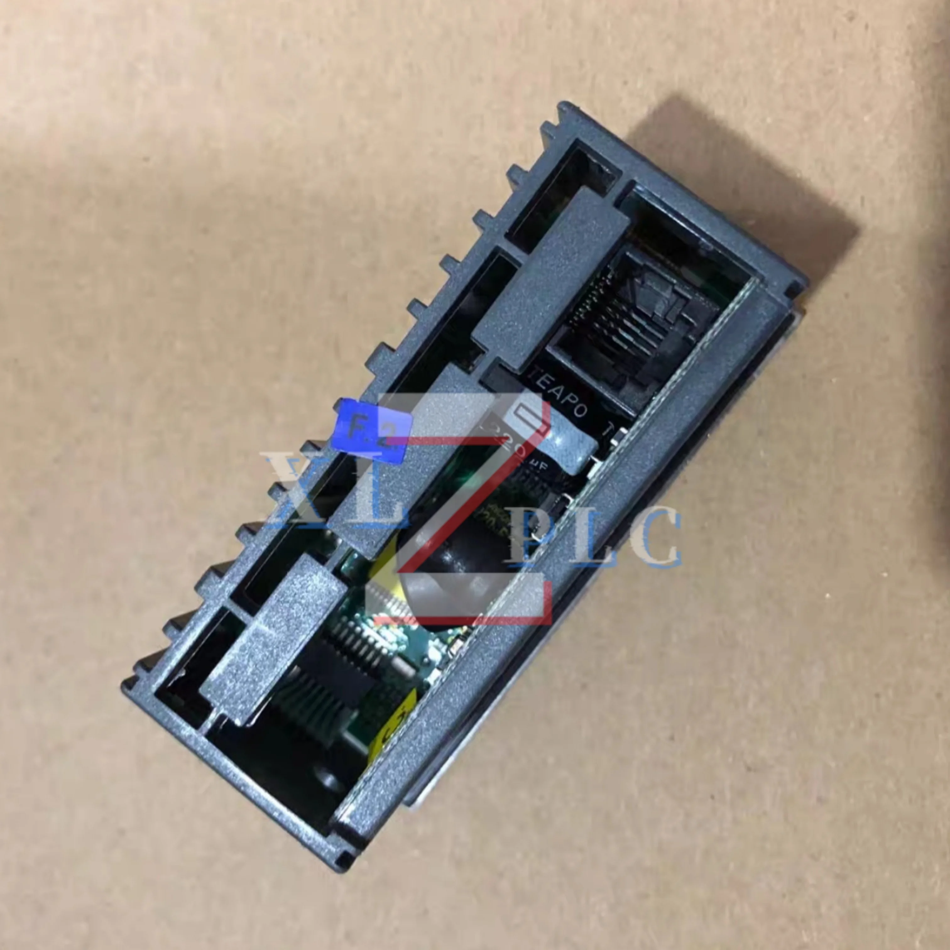 New in Stock Temperature Controller PLD01GFP00 PYBU1R0536 PZBUC0H011K