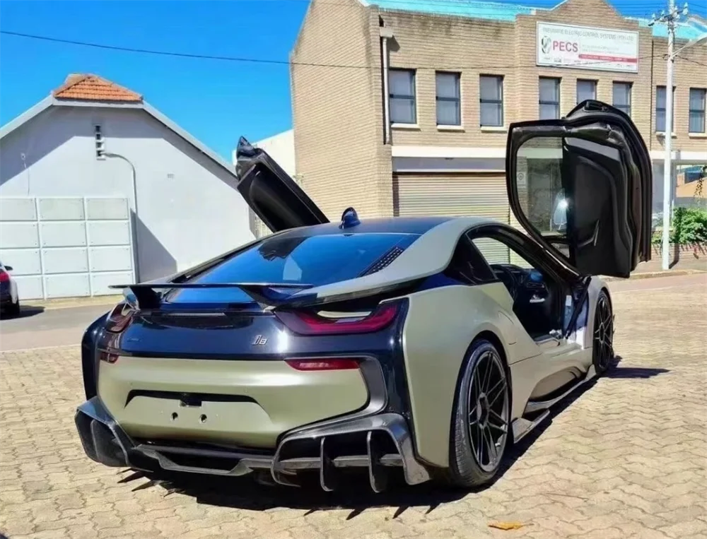 

Используется для обновления Bmw I8 с EB-стилем из углеродного волокна, передняя губа, боковая юбка, передний и задний бампер, разветвитель, задний диффузор, комплект кузова