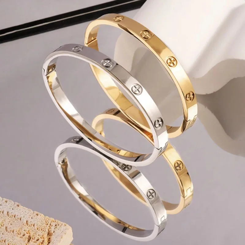 European and American cross pattern bracelet stainless steel trendy and personalized design grand and luxurious simple and no