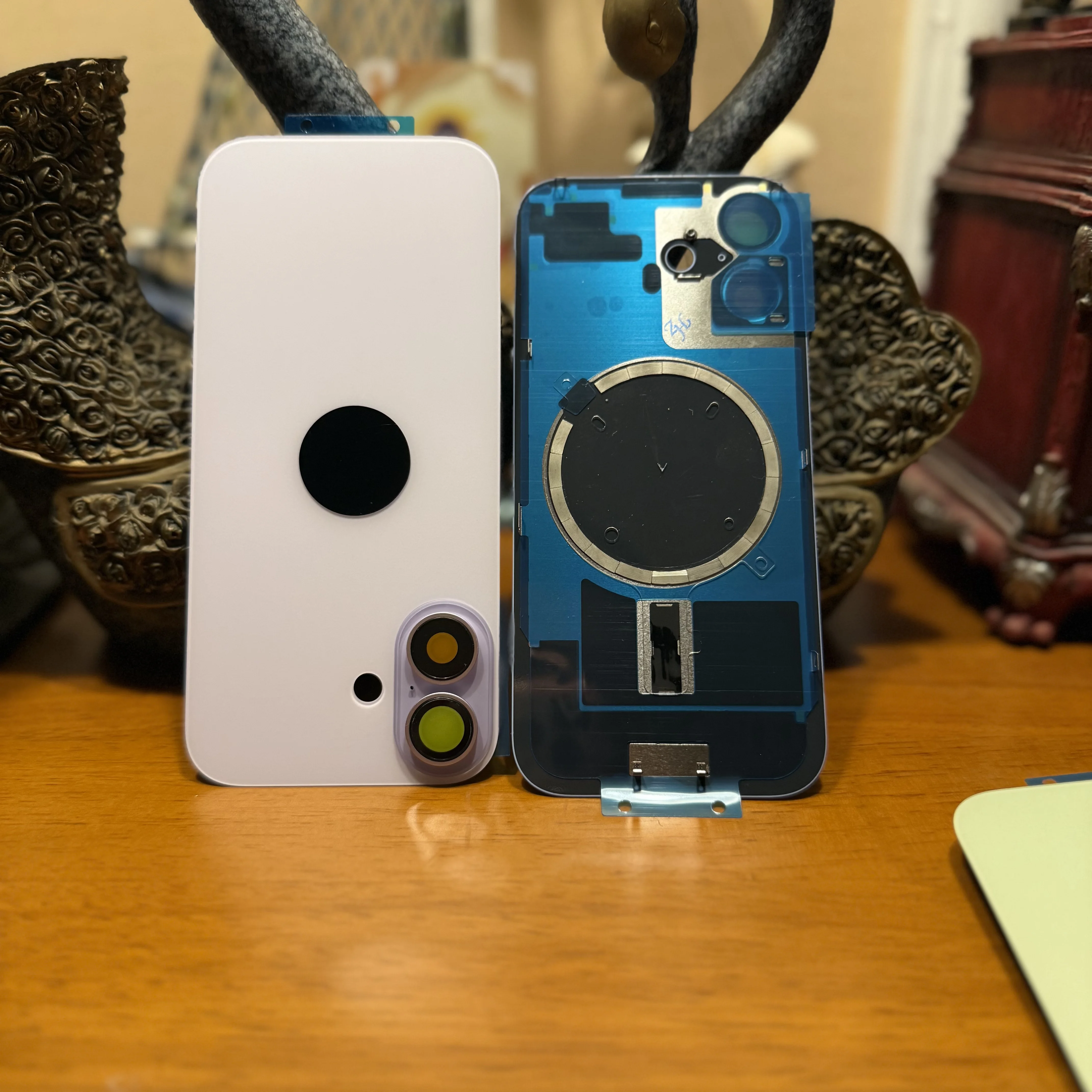 1Pcs Replacement Rear Battery Door Housing For iPhone 17, Back Glass Panel With Magnets & Brackets, Cell Phone Repair Replacemen