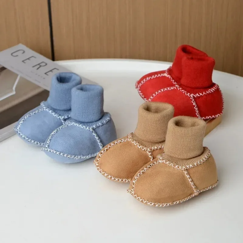 

Autumn Winter Soft Bottom Baby Shoes Leather like Faux Fur Integrated Walking Shoes Non Slip Cotton Shoes for Infants 0-1 Years