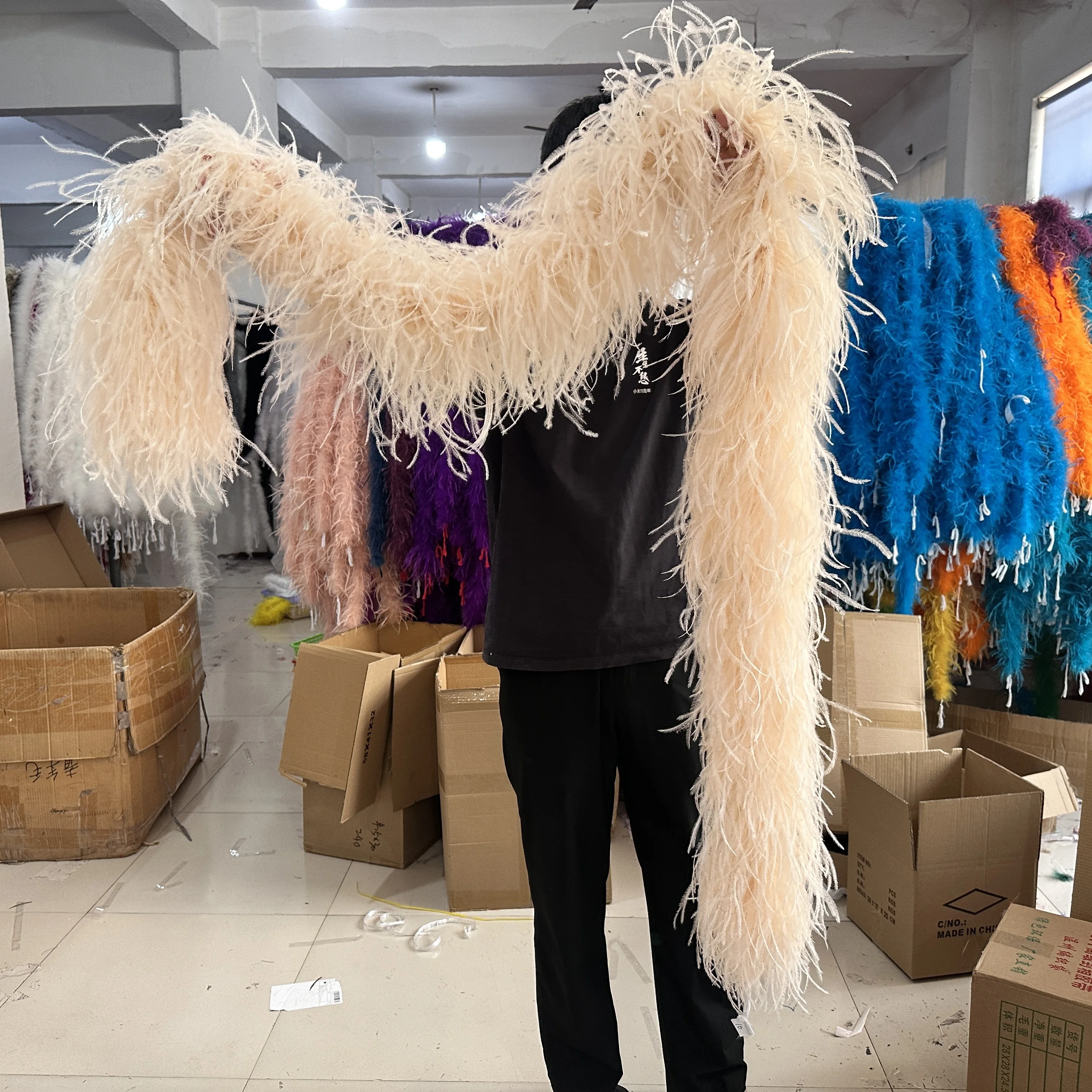 2Meters Dyed Ostrich Feathers Boa 2Ply 6Ply 10Ply 15Ply 20Ply Fluffy Ostrich Plumes Shawl for Clothes Wedding Carnival DIY Craft