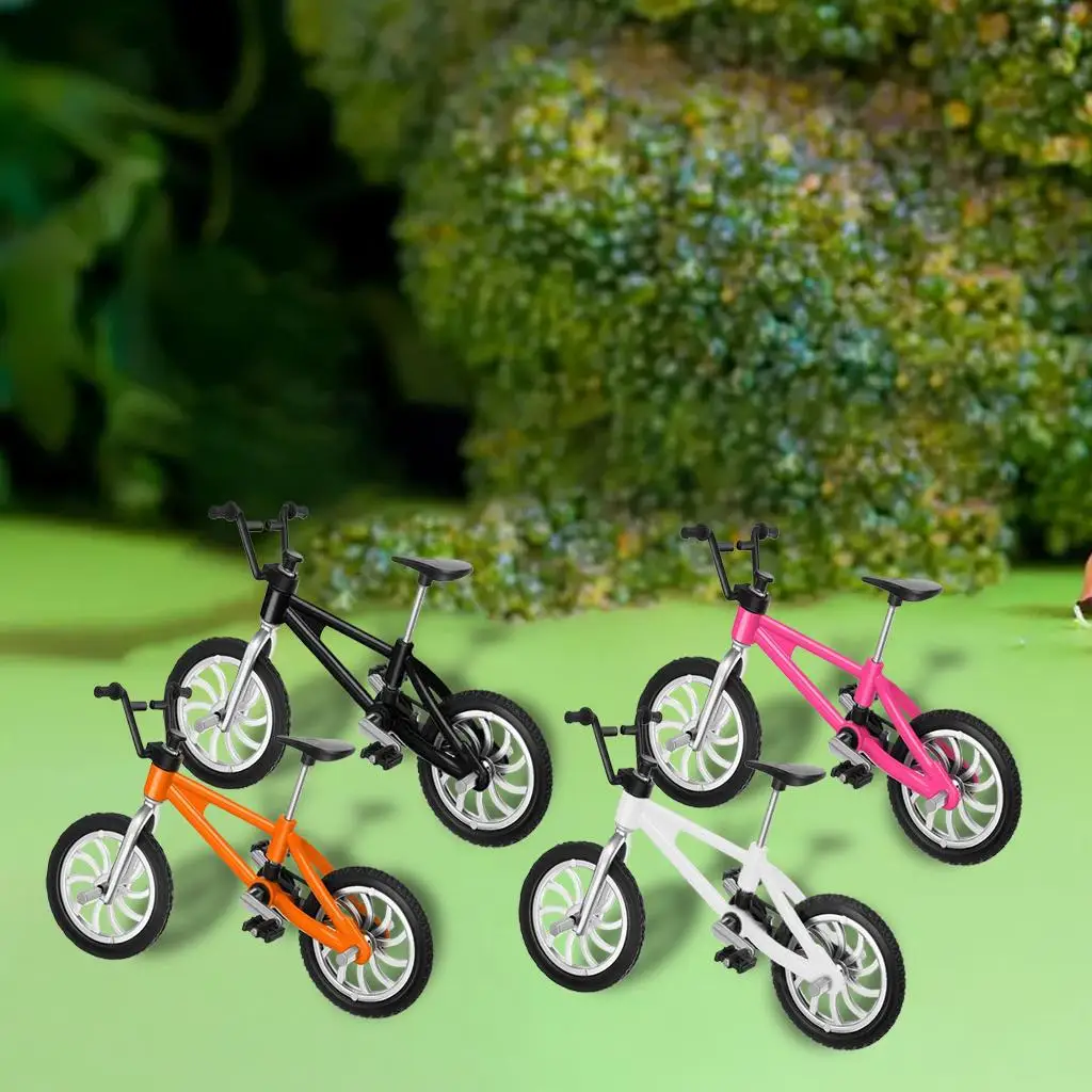 フィンガーバイククラフト合金レーシング自転車フィンガースポーツゲーム、パーティーの記念品、ケーキトッパー用