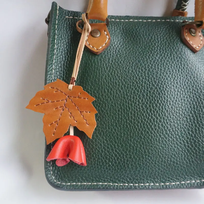 

Handmade Genuine Leather Leaf and Flower Bag Charm, Car Ornament Creative Keychain Decoration, Simple and Cute Gift