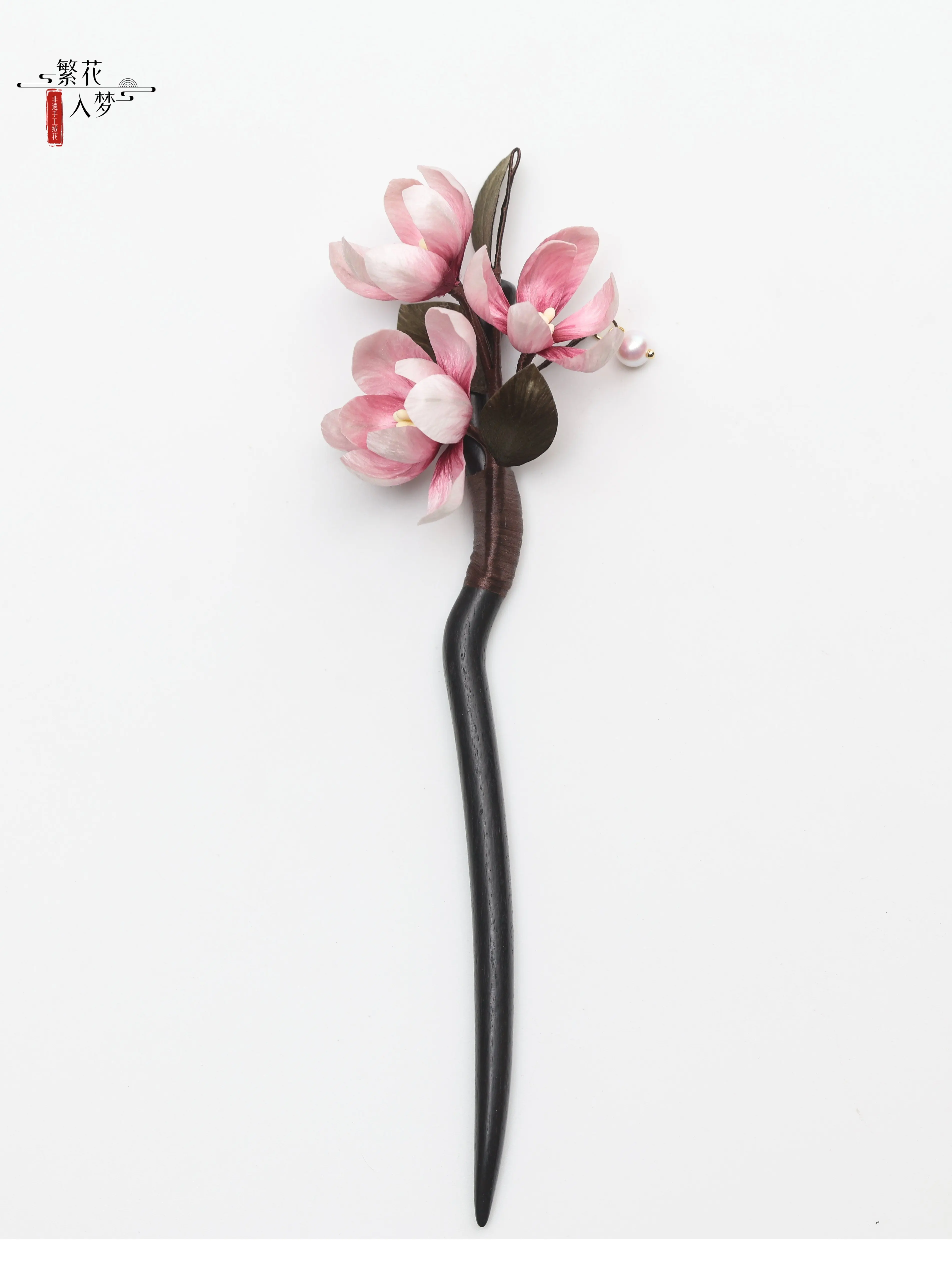 horquilla-de-pelo-de-madera-de-sandalo-con-flor-de-magnolia-yulan-rosa-accesorio-de-pelo-vintage-hecho-a-mano-para-hanfu-qipao-atuendo-de-estilo-chino-moderno