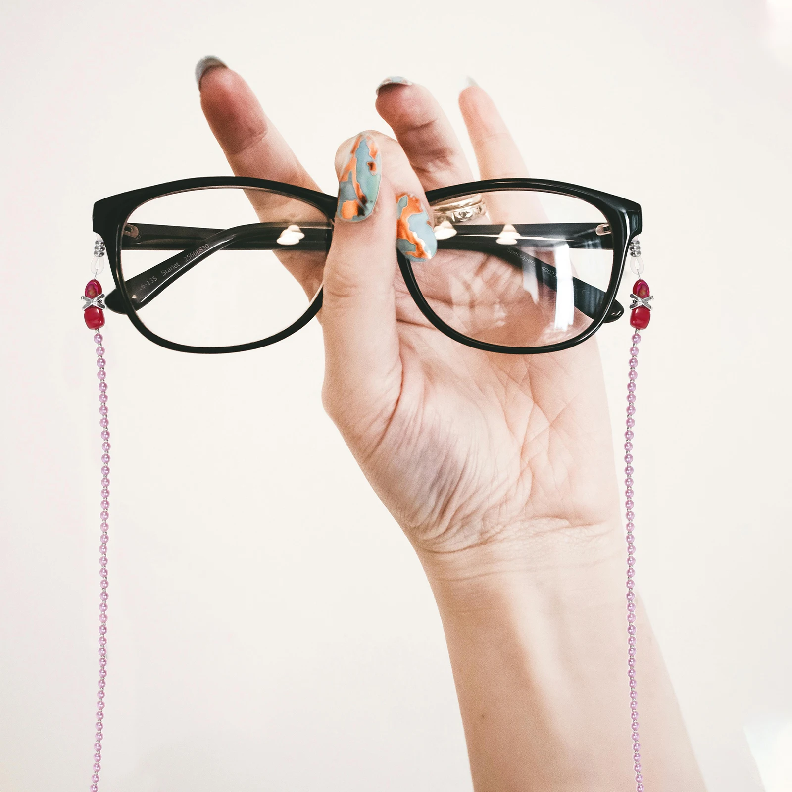 

2Pcs Non-slip Glasses Chain for Women Eyeglass Cord Strap Plastic Beaded Lanyard Compatible Various Glasses Ideal Daily Wear