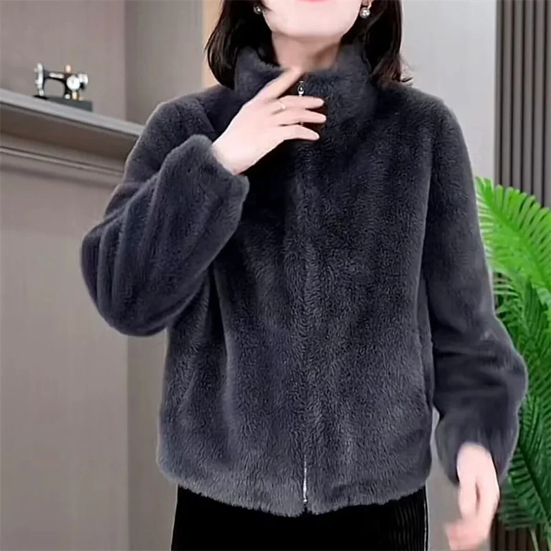 Short Collar Velvet Warm Autumn Winter Imitation Fur Coats One Fashion Jacket Padded Furs Coat Women Fashion Loose Outwear