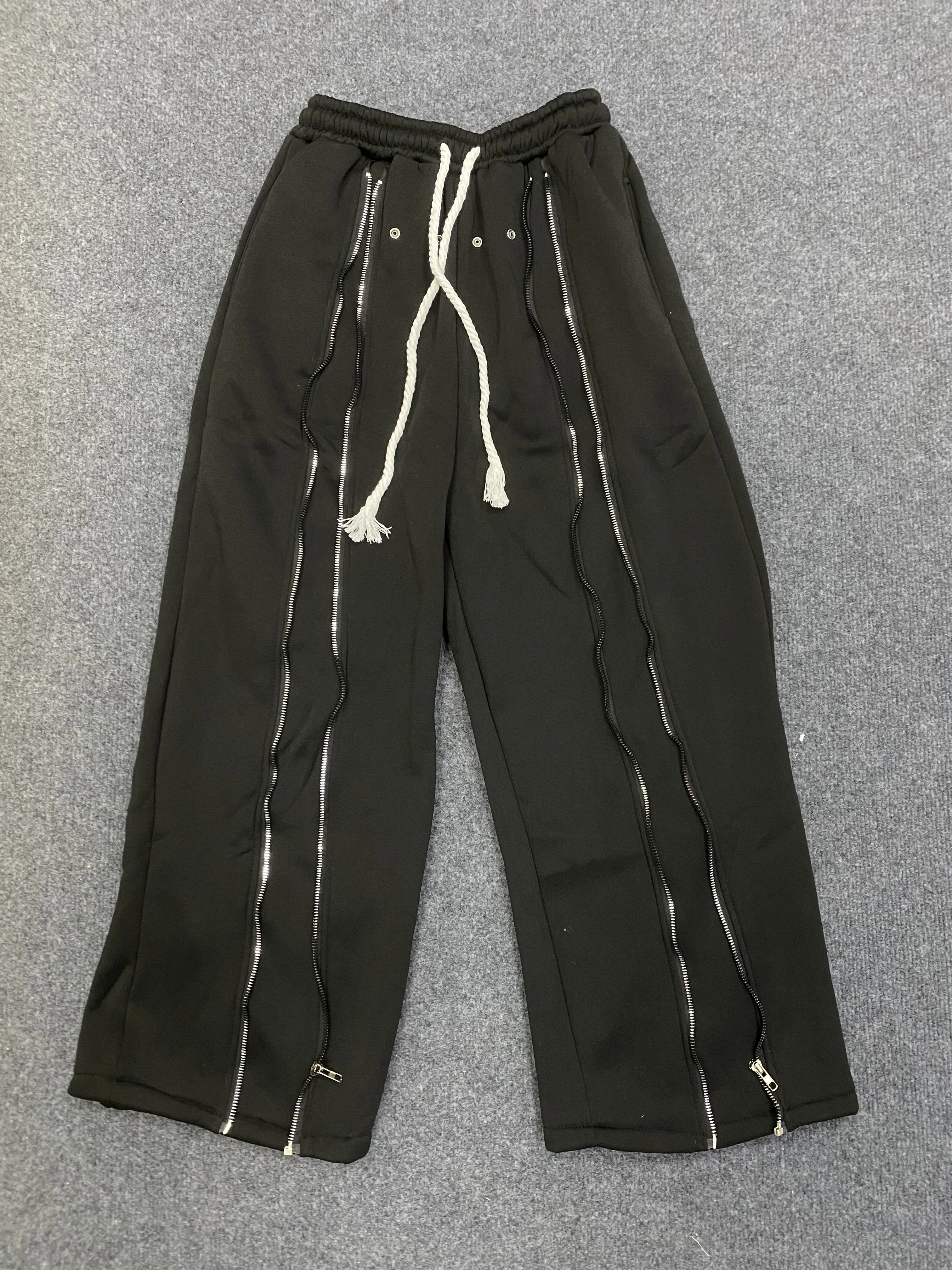Dark zipper rock style hanging casual pants, comfortable and versatile for men and women, fashionable floor length pants