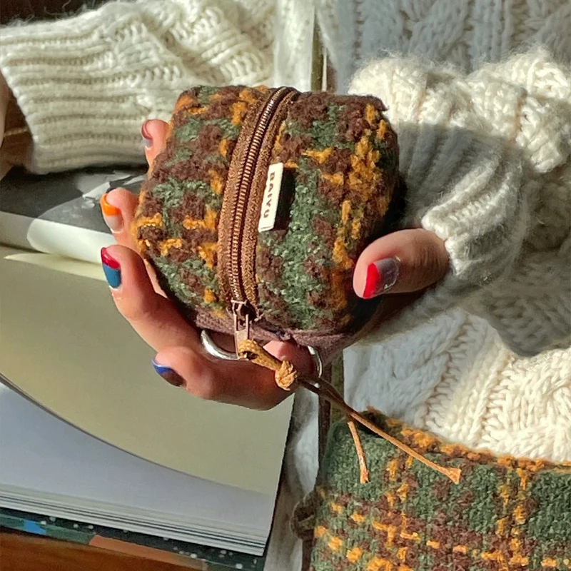 Handmade Earphone Case Soft Shell, Cute Earbuds Pouch Protective Cover, Portable Travel Bag for Wireless Headphones, Unique Gift