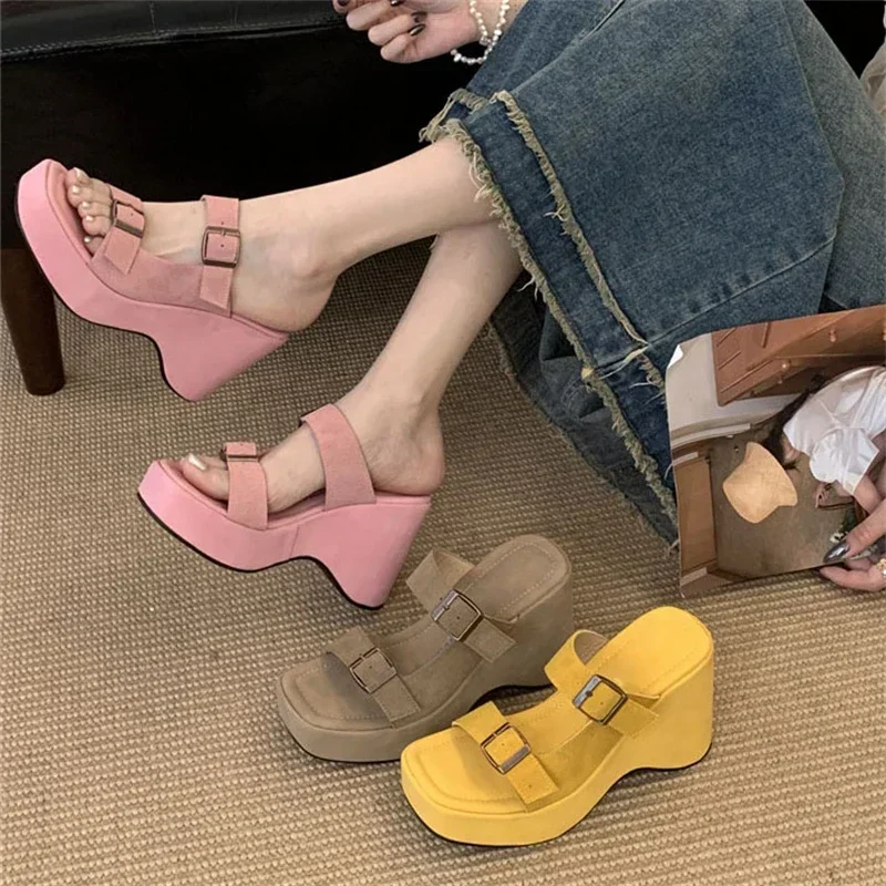 Aneikeh الصيف نمط الشارع موضة مشبك أسافين منصة النساء النعال السميكة الصنادل معاول الشاطئ عادية الشرائح Zapatos Mujer