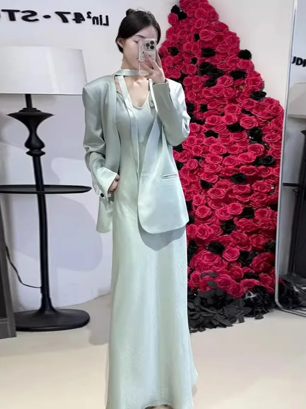 

Korean Style Fashionable Suit Jacket Set Women's 2025 Autumn New High-End Feeling Strap Dress Two-Piece Set Ins