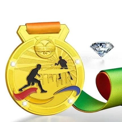 Medalhas em competições de tênis de mesa, medalhas gerais e medalhas de ouro no primeiro, segundo e terceiro lugar dos esportes escolares