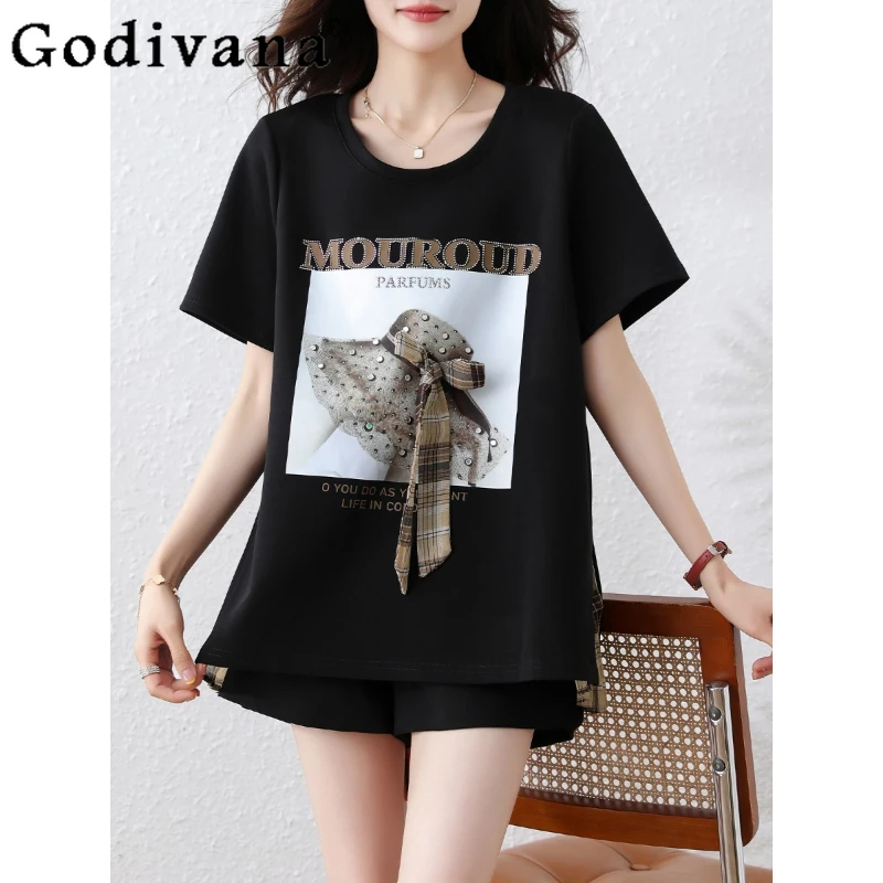 

Женская черная футболка большого размера, лето 2025, корейская модная футболка с бриллиантами, свободный повседневный универсальный топ с короткими рукавами и буквенным принтом