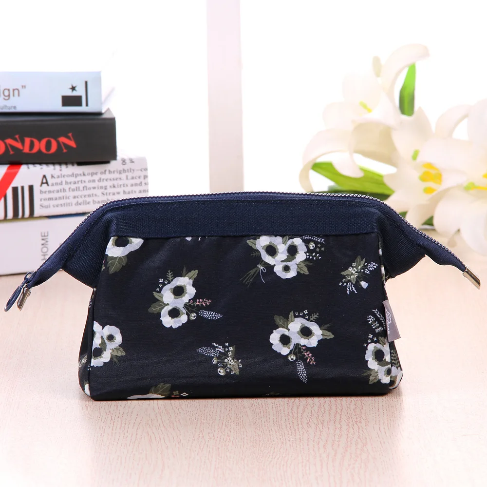 Women's makeup bag flamingo travel essentials toiletry storage bag portable Cosmetic Bag large capacity organizer storage bag image 5