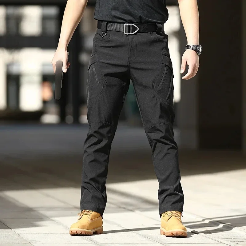 

A military knife pants with diagonal zippers suitable for autumn and winter, with side seam diagonal zipper design, easy to put