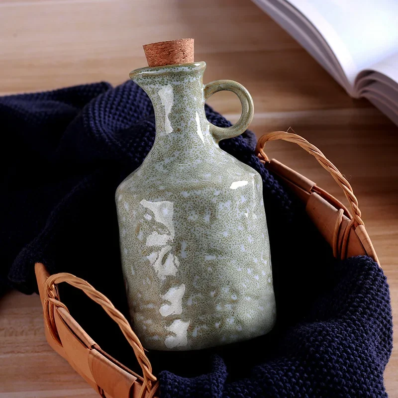 Household Sauce Vinegar Pot European-style Kitchen Oil Pot, Leak-proof Cover Irregular Hand-kneading Texture Ceramic Oil Bottle