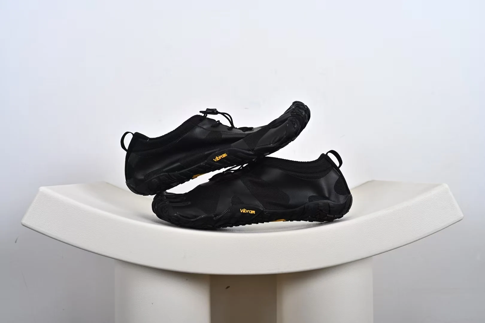2025 Premium Unisex Five-Toe Casual Weightlifting Sneakers Hiking Shoes Fitness Yoga Mesh Sneakers Excellent