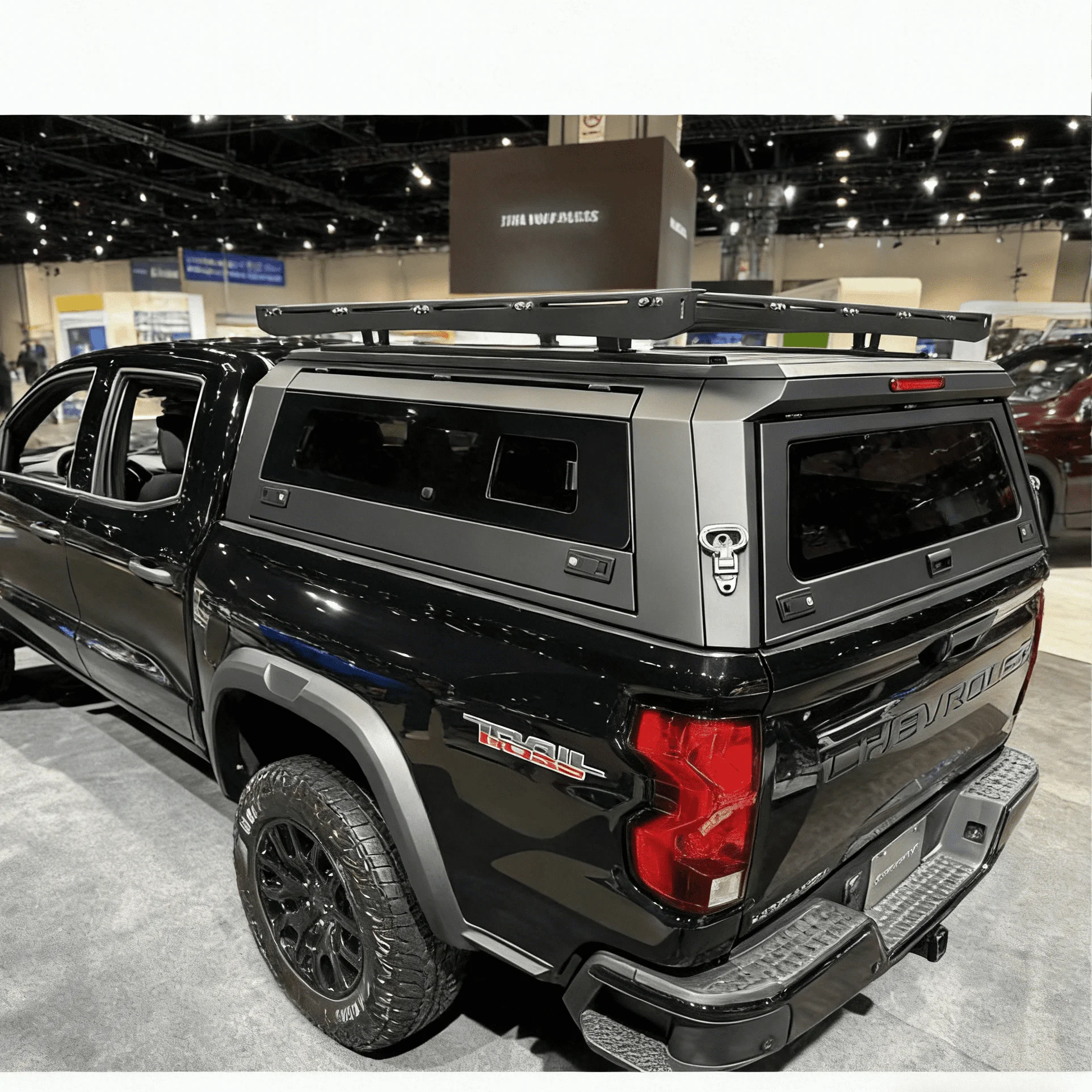 New Arrival Camping Pickup Canopy Durable Dustproof Topper Cap for Hilux & CHEVY COLORADO