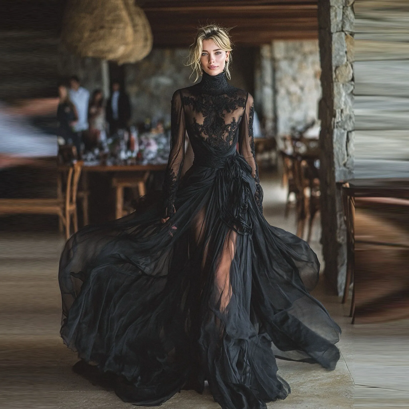 فستان سهرة من الدانتيل الأسود برقبة عالية وأكمام طويلة وصدرية شفافة بطول الأرض مع تنورة غير متماثلة وفتحة عالية #1