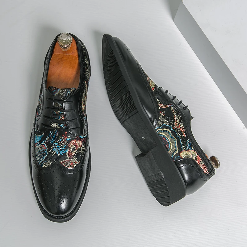 

Classic Men Brogues Formal Shoes Spring Autumn Black Color Lace-up Design Comfortable Breathable Fashionable Casual Shoes Men
