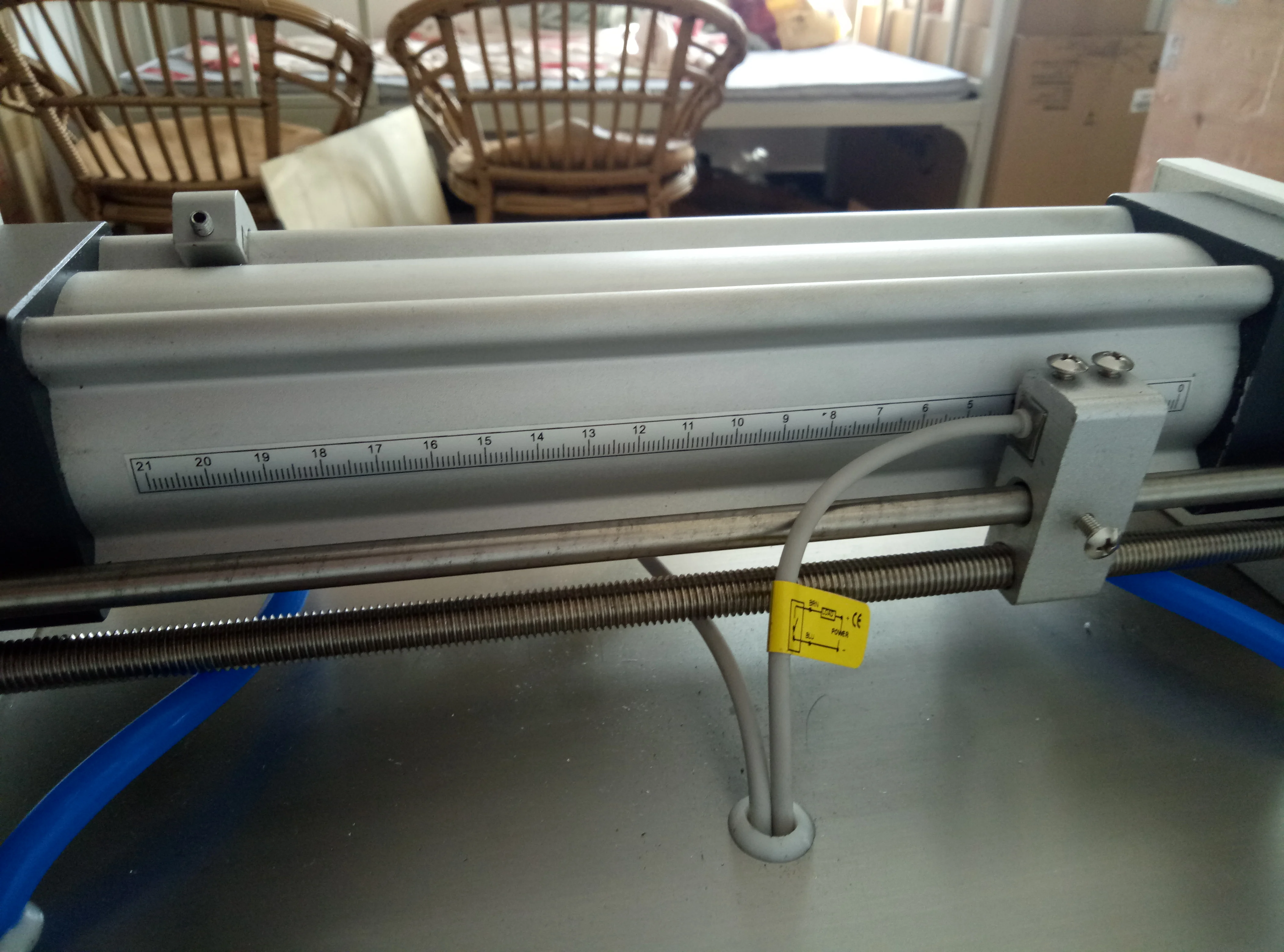 

Универсальная машина для розлива пастообразных продуктов 110В/220В: для арахисового масла, меда, кремов, эмульсий, с подогревом и функцией перемешивания