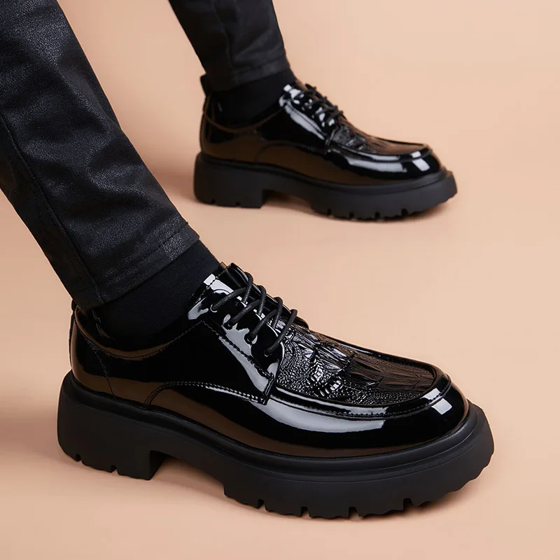 أسود براءات أحذية من الجلد للرجال 2024 مصمم فستان أحذية رجالي موضة الرجال مكتب أحذية رسمية Chaussure أوم Zapatos Hombre
