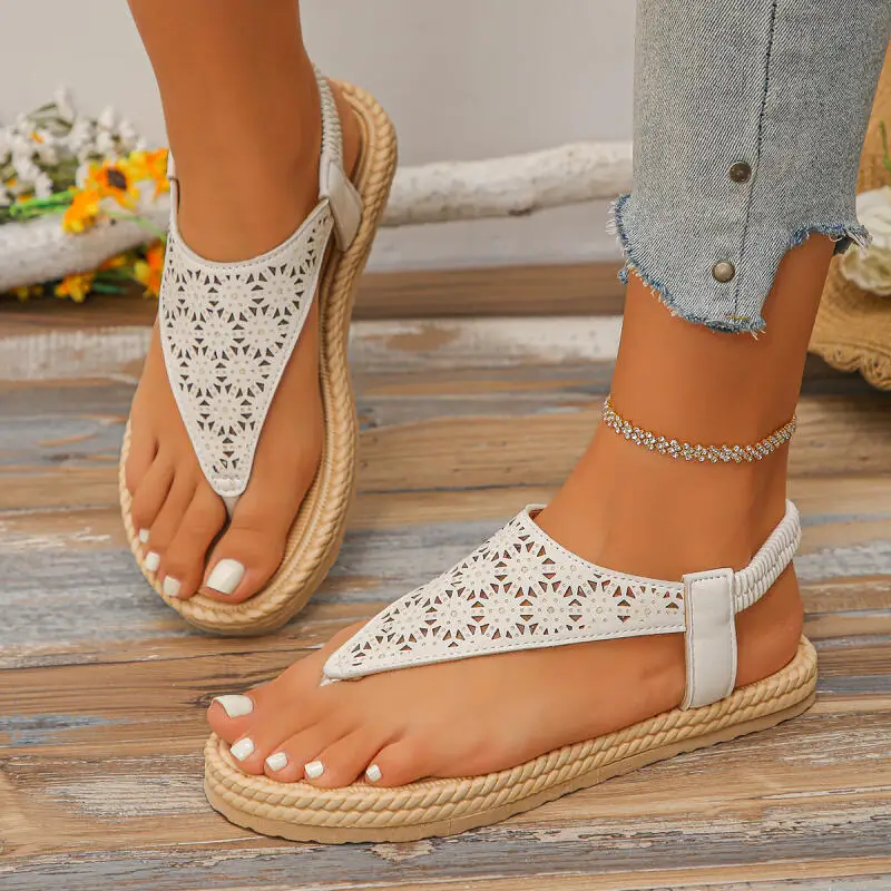 

Bohemia Hollow Out Flower Clip Toe Beach Sandals Women Summer 2026 Comfort Thick Bottom Ankle Strap Sandals Women Vacation Shoes
