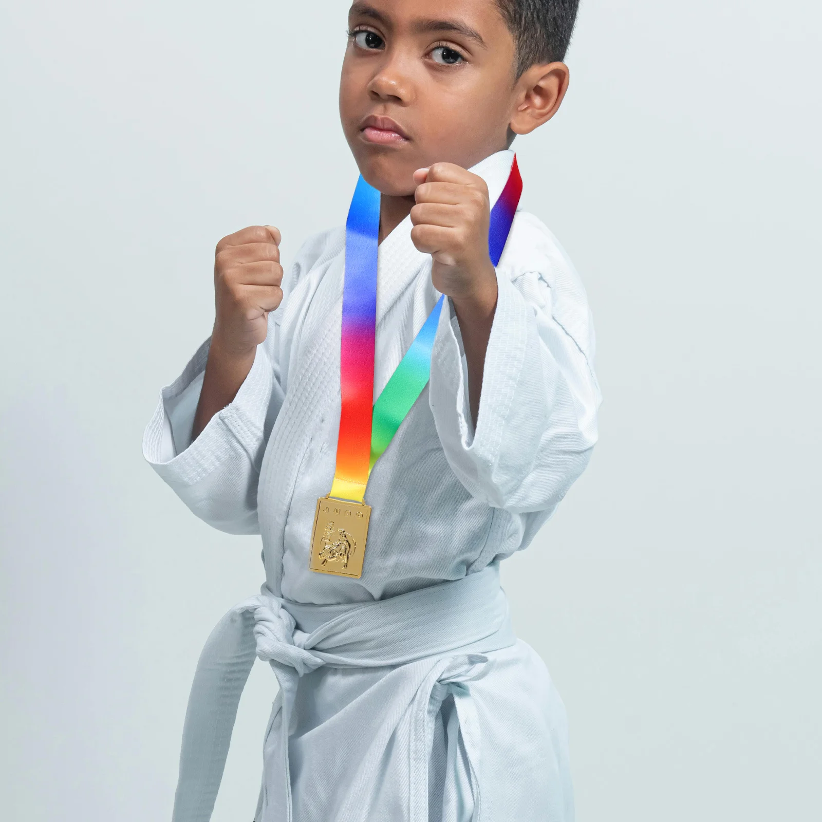 

Золотые металлические награды дзюдо Медали для школы Соревнования боевых искусств Спортивные мероприятия Победитель Участие Призы Золотая медаль