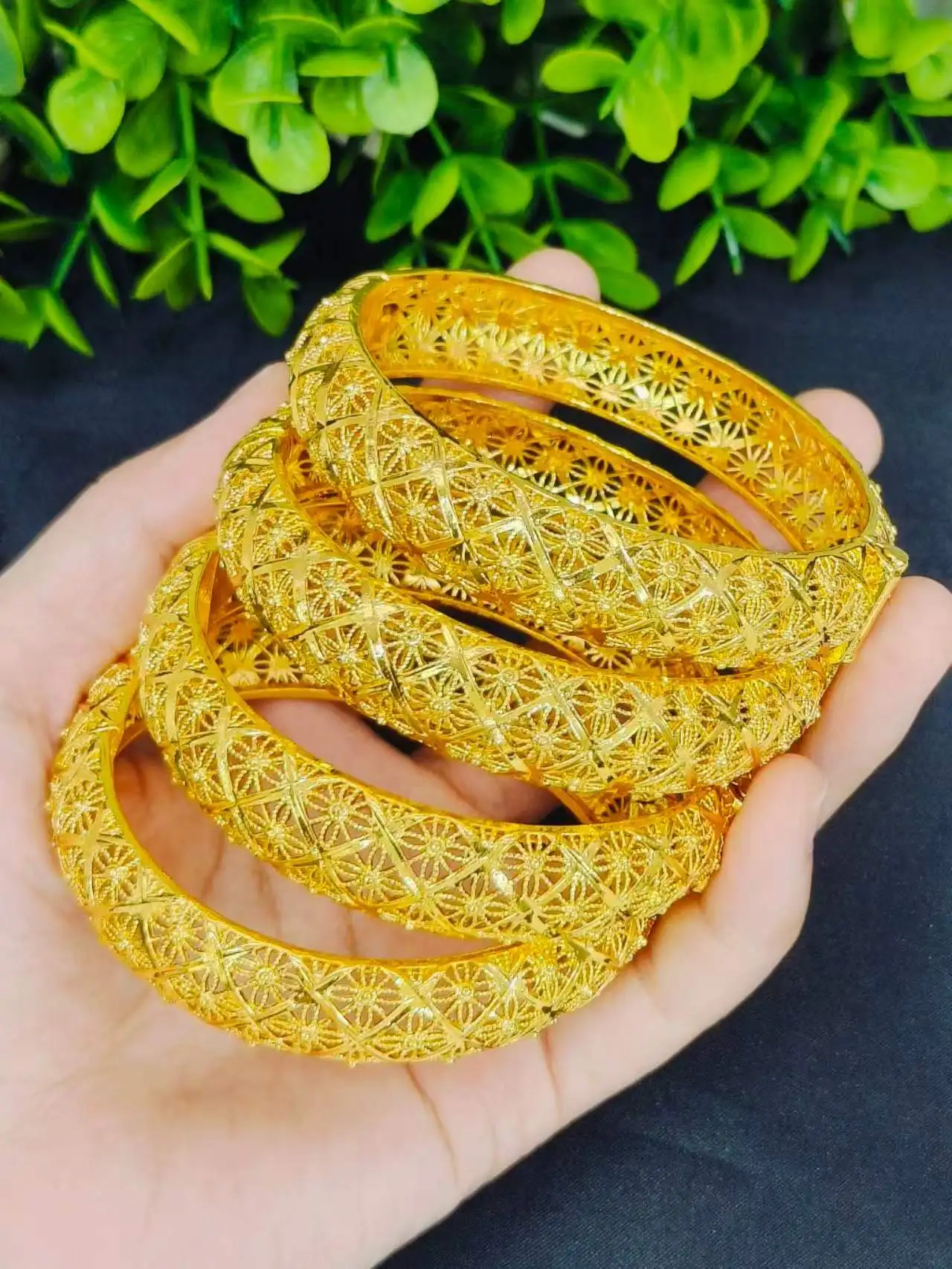 Dubai Gold Color Flowers Bangles for Women Alloy Ethiopian Arabic Indian Style Wedding Jewelry Gift