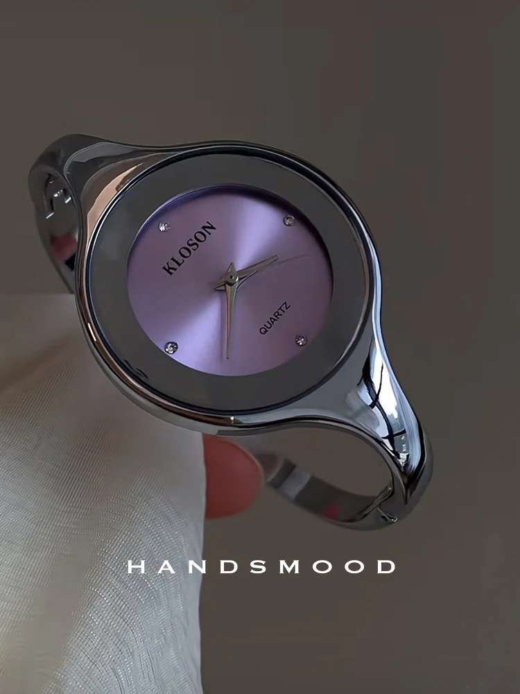 Elegant And Sophisticated Women'S WristwatchFeaturing A RomanticFashionableAnd Sophisticated Purple HuePerfect For Any Occasion.