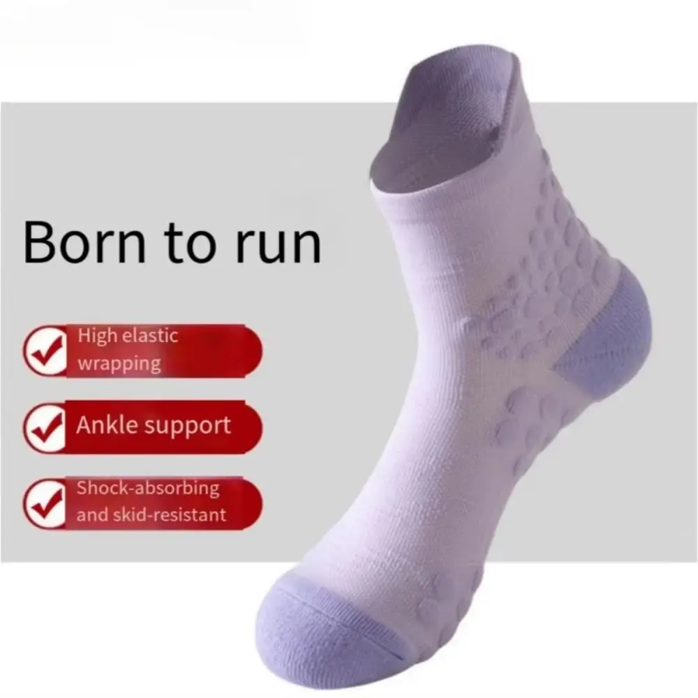 ถุงเท้ากีฬาดูดซับเหงื่อ กันลื่น ระงับกลิ่น ระบายอากาศ ถุงเท้าแบดมินตันผู้ชาย ถุงเท้าพื้นผ้าขนหนูแบบเตี้ย สวมใส่สบาย